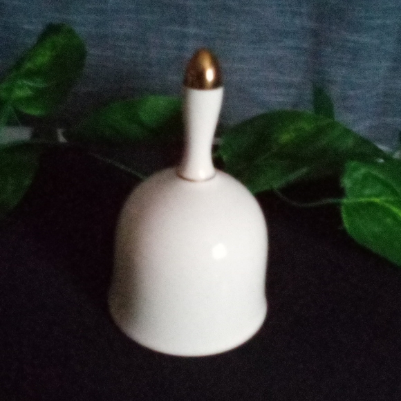 Chokin  Porcelain Bell Hawaii Motif 24K gold Rim/Trim Engraved / 4in Tall - Picture 2 of 6